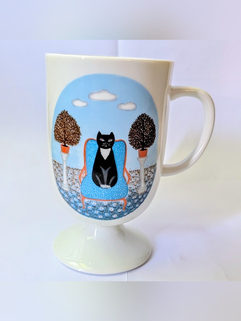 Vintage! Ron Gordon Designs "Cat Tales" 1983 Fine Porcelain Pedestal Mug